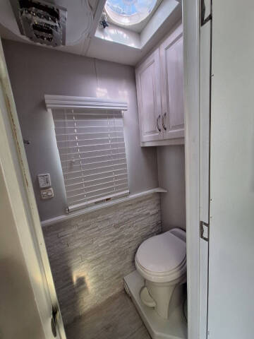 2008 Newmar Ventana 3933