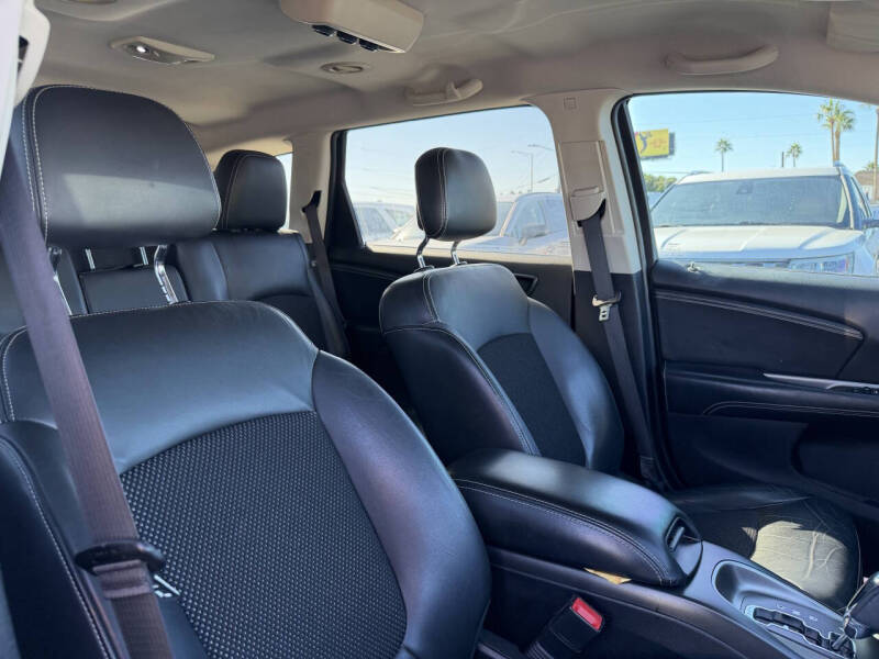 2018 Dodge Journey Crossroad