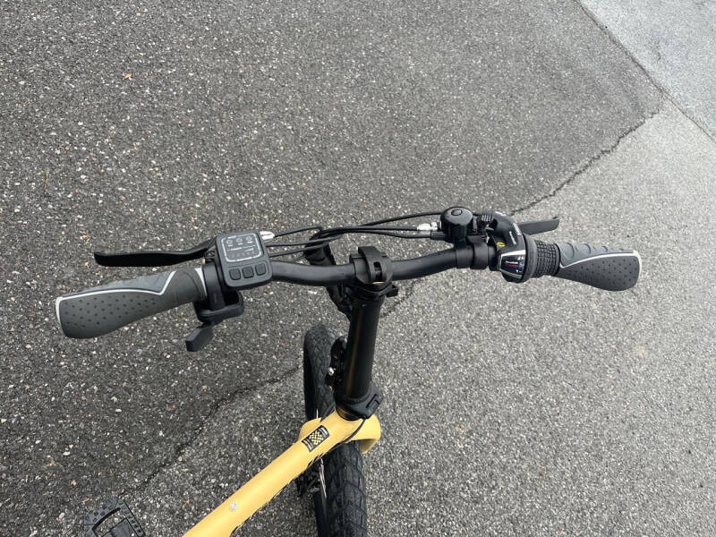 2025 Benelli E-Fold 500