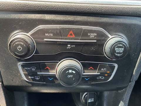 2017 Dodge Charger SE