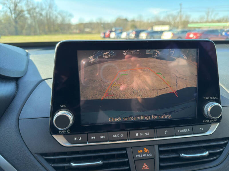 2021 Nissan Altima 2.5 SV