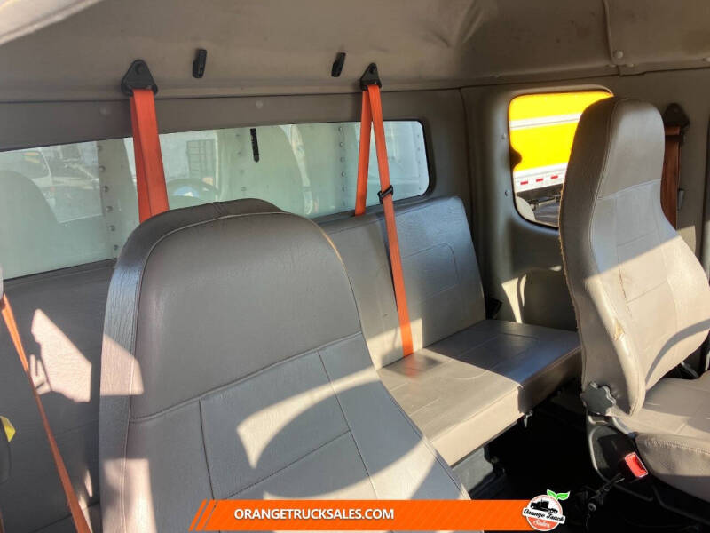 2019 Freightliner M2 106