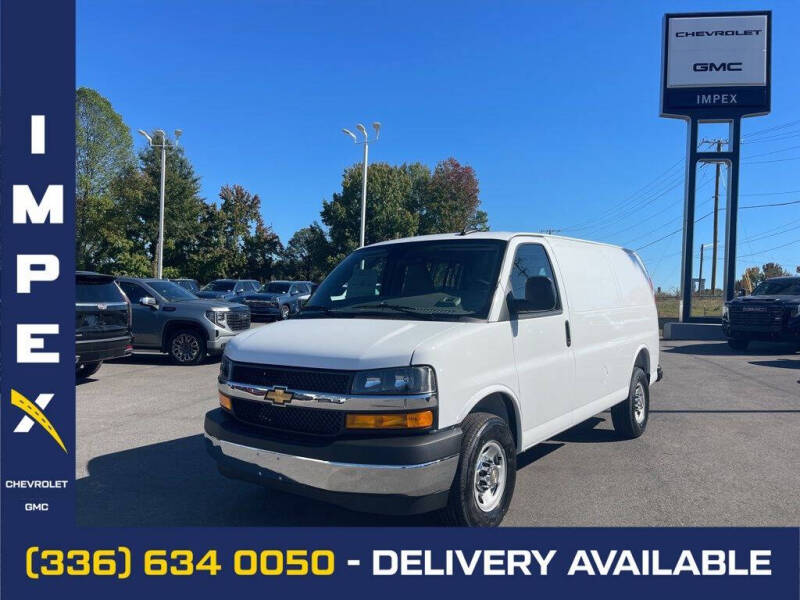 2025 Chevrolet Express Cargo Work Van's photo