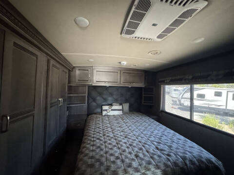 2016 Winnebago Forza