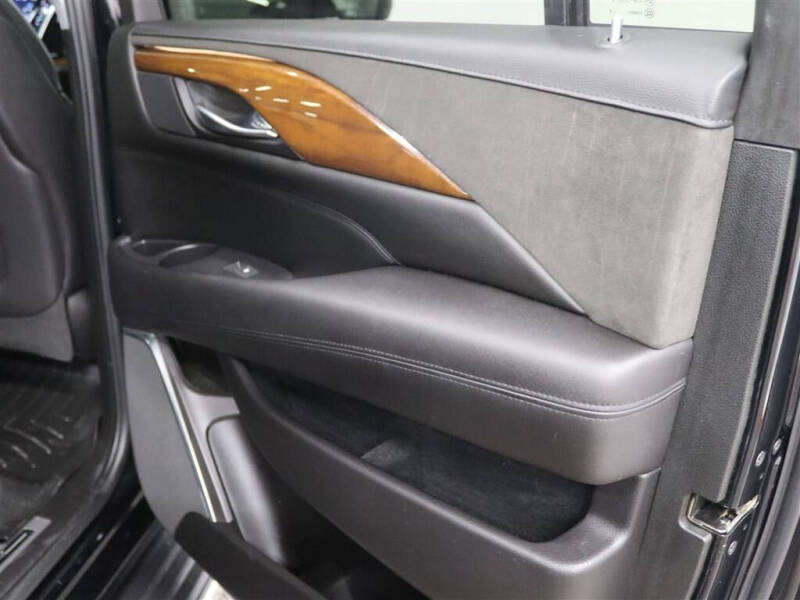 2019 Cadillac Escalade ESV Standard