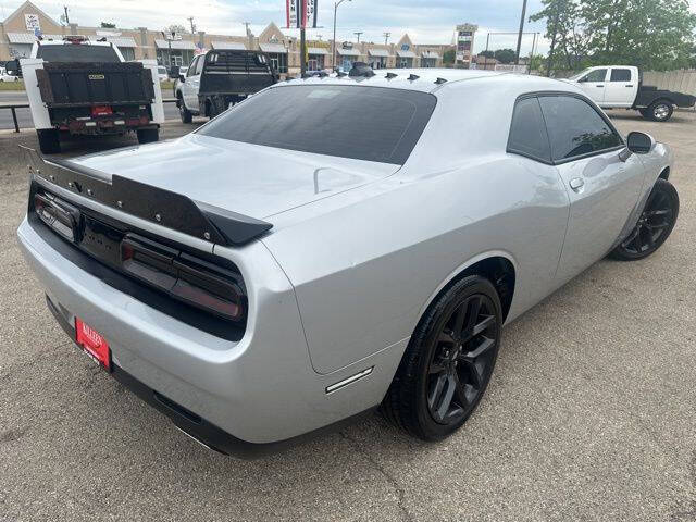 2022 Dodge Challenger SXT