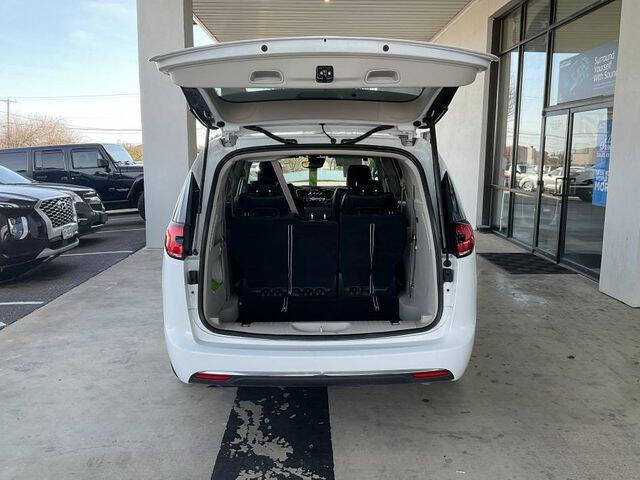 2022 Chrysler Pacifica Touring L