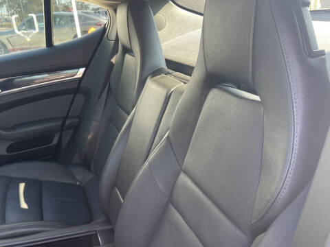 2011 Porsche Panamera 4