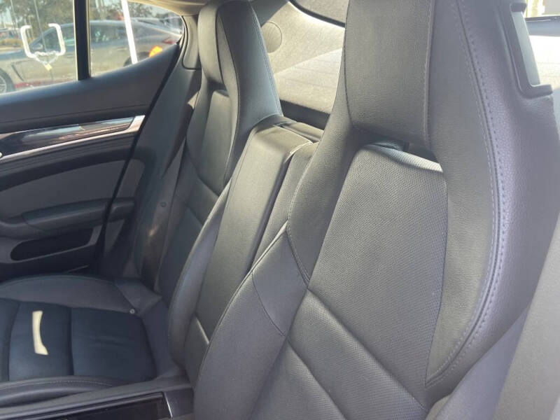 2011 Porsche Panamera 4