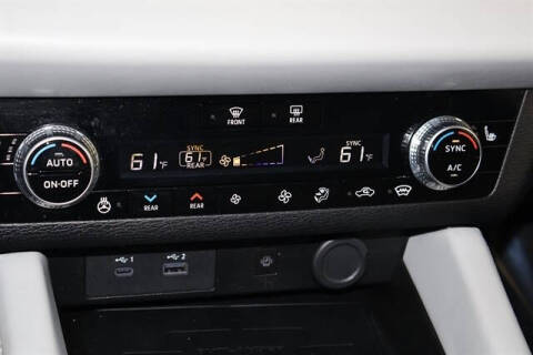 2024 Mitsubishi Outlander PHEV SEL Platinum Edition