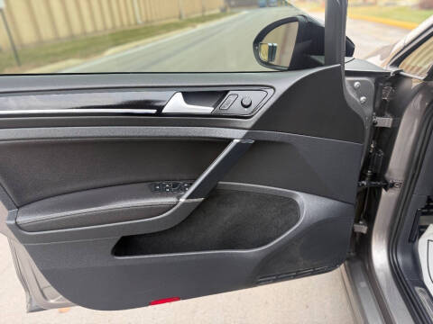 2016 Volkswagen Golf R 4Motion