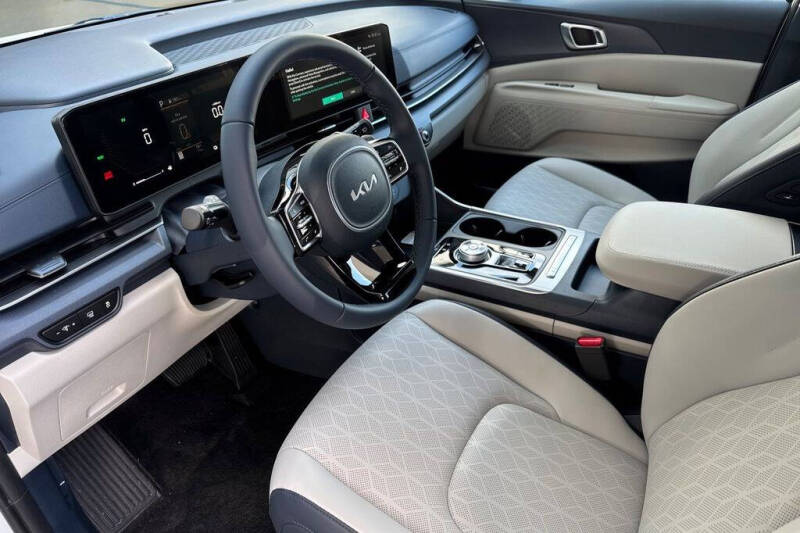 2026 Kia Carnival Hybrid EX