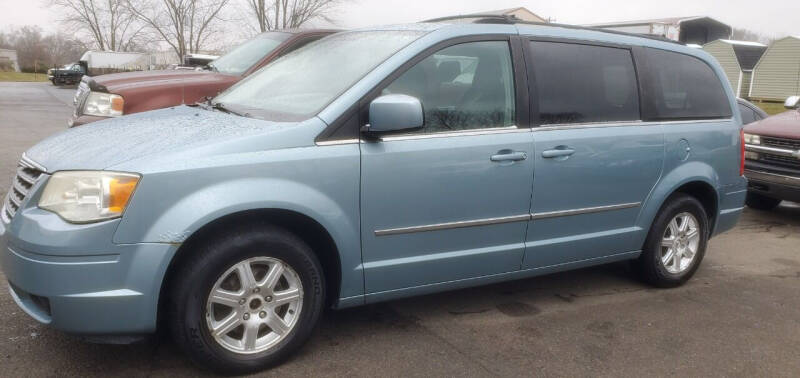 2009 Chrysler Town and Country for sale at Superior Auto Sales in Miamisburg OH