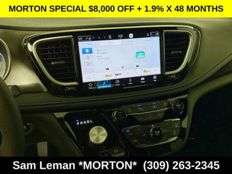 2026 Chrysler Pacifica Select