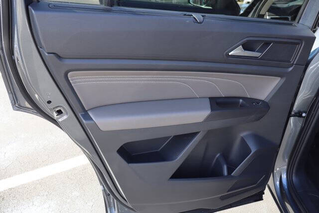 2023 Volkswagen Atlas V6 SE