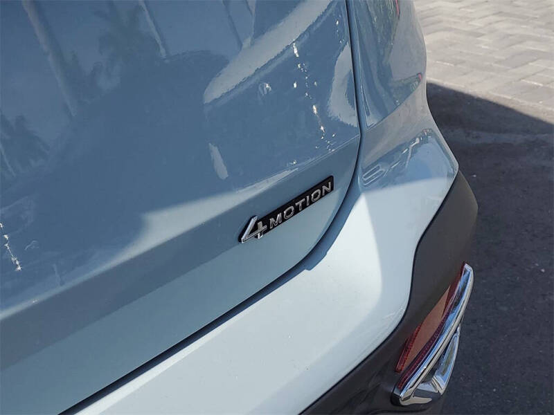 2025 Volkswagen Taos SEL 4Motion