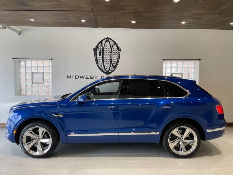 2017 Bentley Bentayga for sale at Midwest Car Connect in Villa Park IL