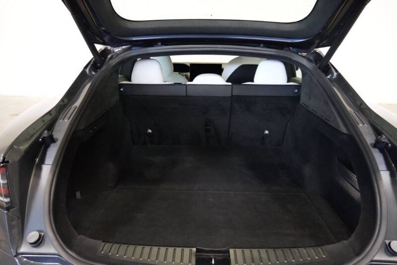 2022 Tesla Model S Plaid
