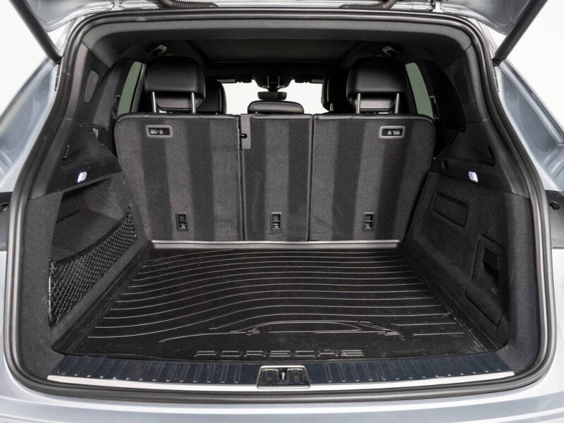 2023 Porsche Cayenne