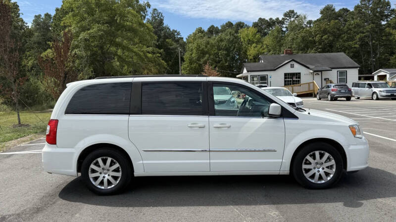 2013 Chrysler Town and Country Touring