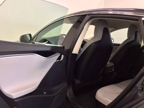 2015 Tesla Model S 70