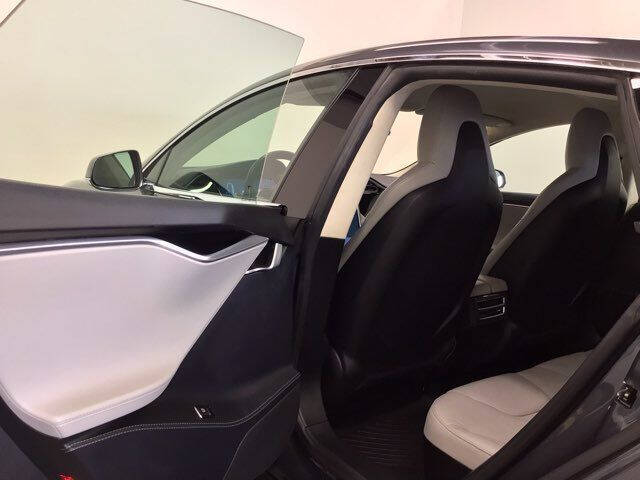 2015 Tesla Model S 70