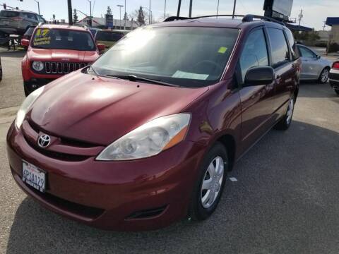 2009 Toyota Sienna for sale at Showcase Luxury Cars II in Fresno CA