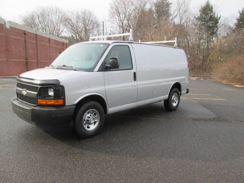 2017 Chevrolet Express Cargo Work Van's photo