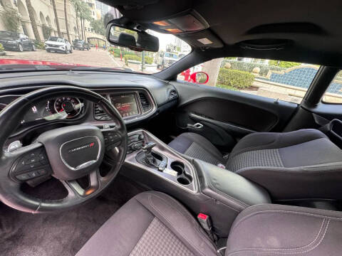 2015 Dodge Challenger SXT