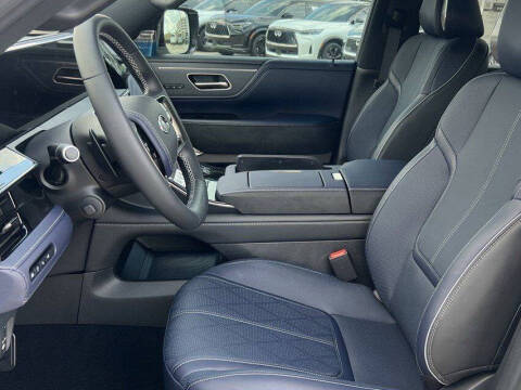 2026 Infiniti QX80 Sport