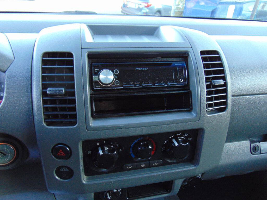 2006 Nissan Frontier for sale at Avalanche Auto Sales in Denver, CO