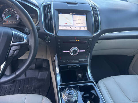 2019 Ford Edge Titanium