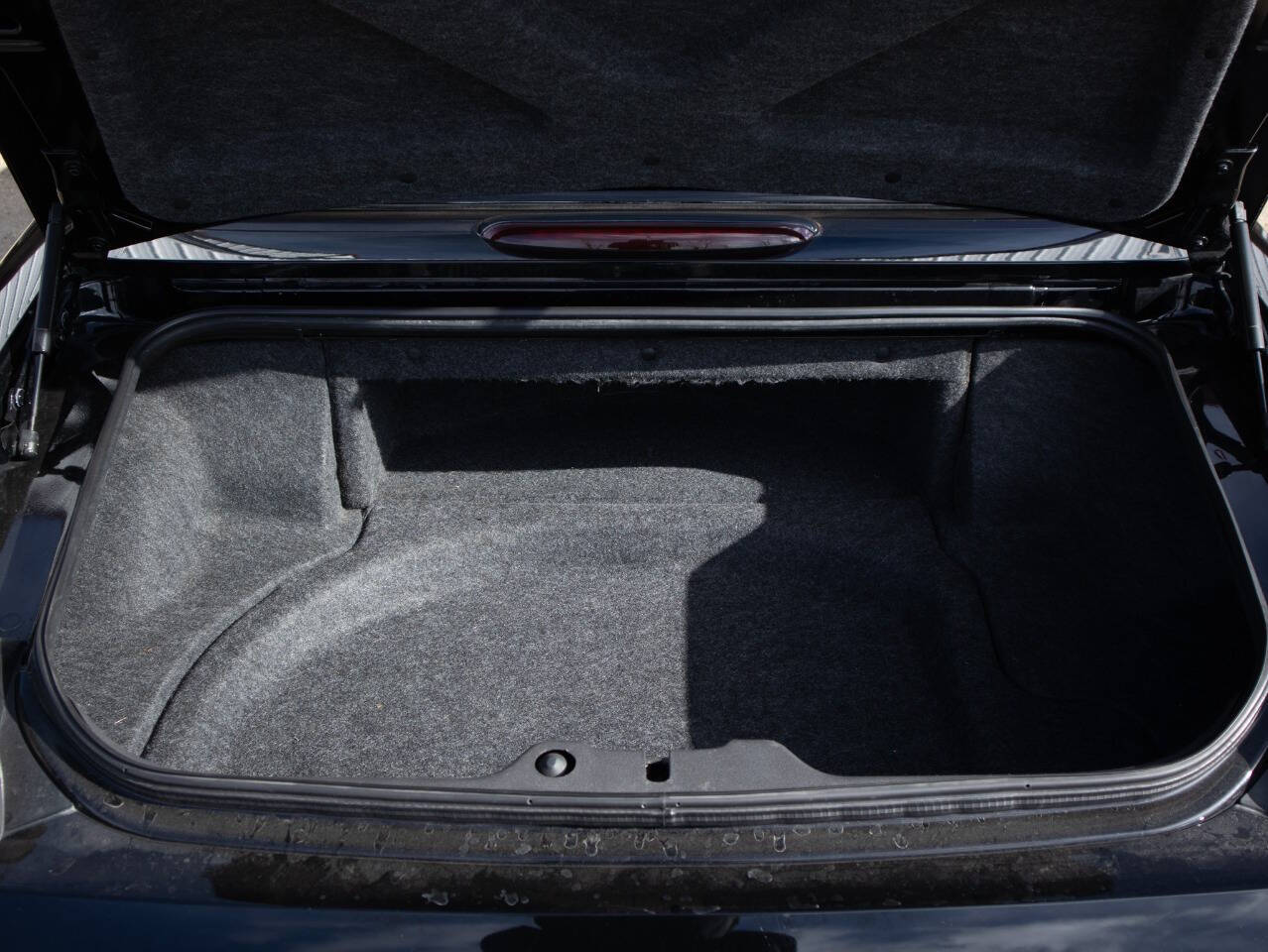 2002 Ford Thunderbird 17