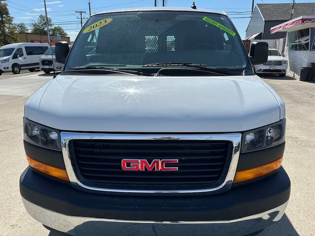 2023 GMC Savana 2500
