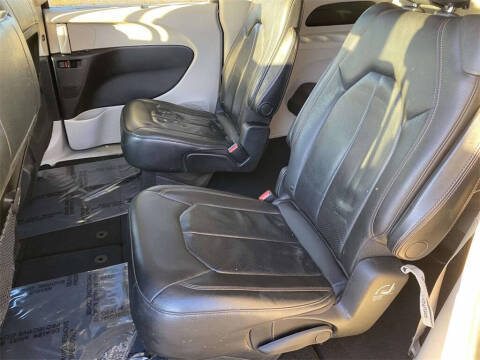 2020 Chrysler Pacifica Touring L