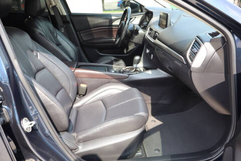 2017 Mazda MAZDA3 Touring