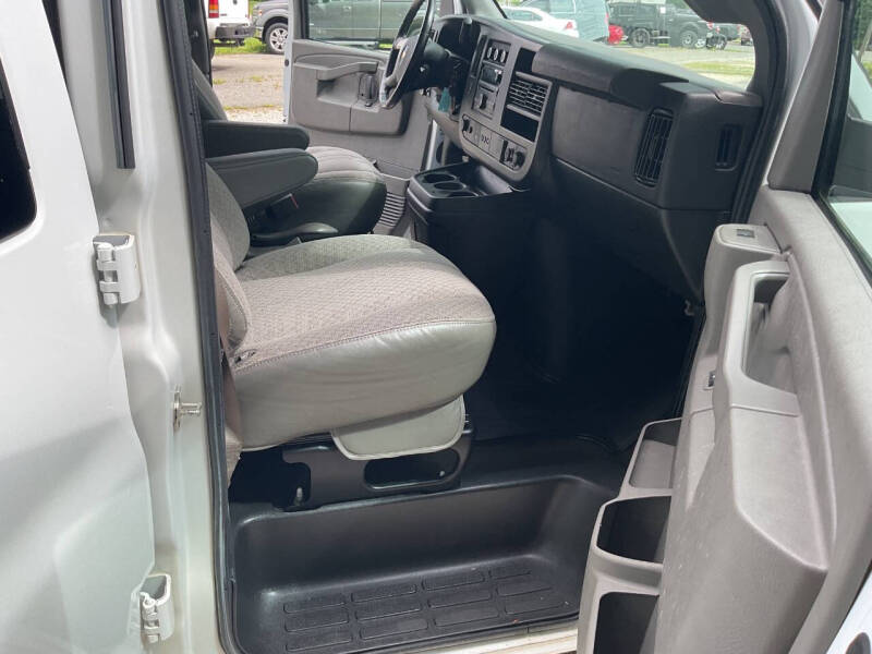 2017 Chevrolet Express LT 3500