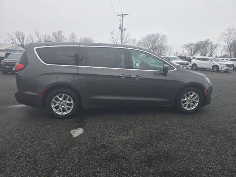 2017 Chrysler Pacifica Touring-L