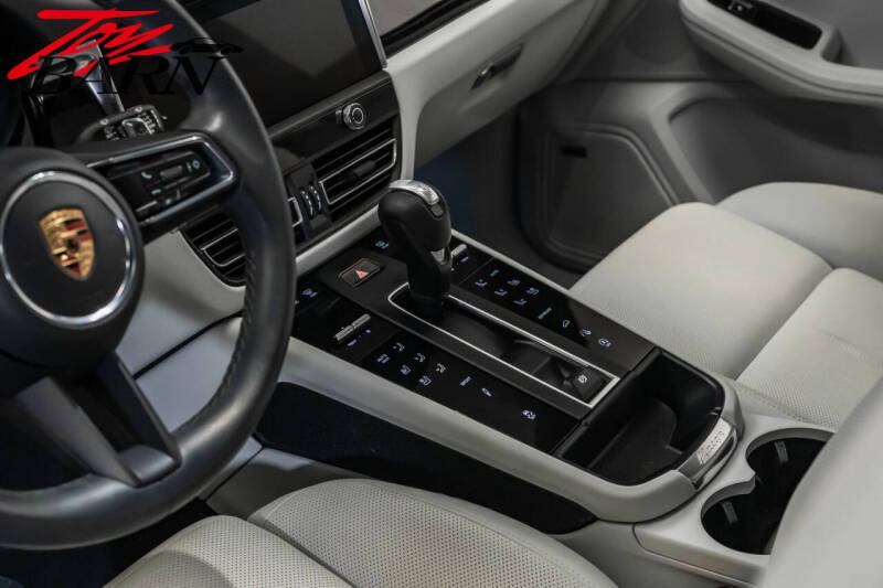 2022 Porsche Macan S