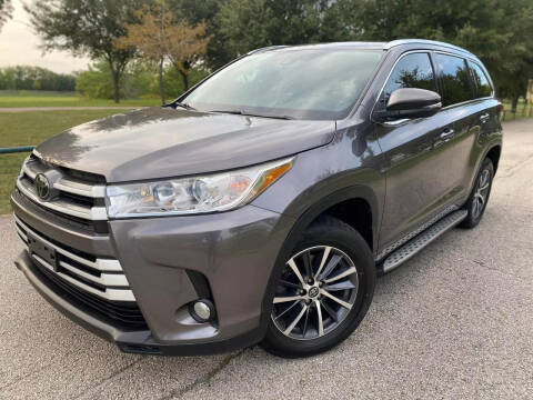 2018 Toyota Highlander for sale at Prestige Motor Cars in Houston TX