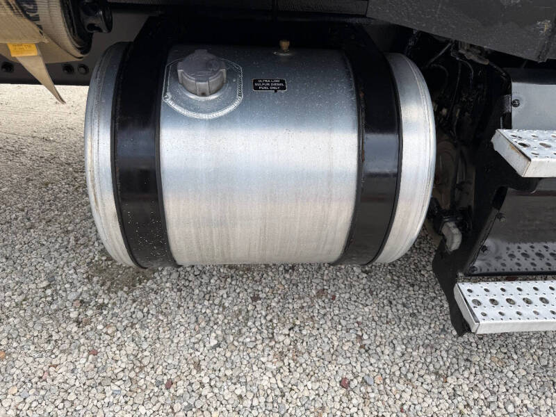 2015 Freightliner M2 112