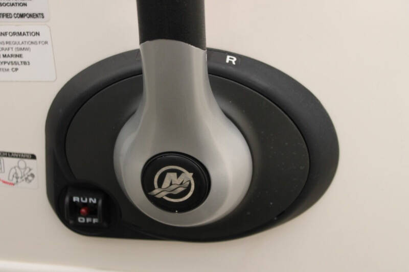 2018 Bayliner VR5 Bowrider