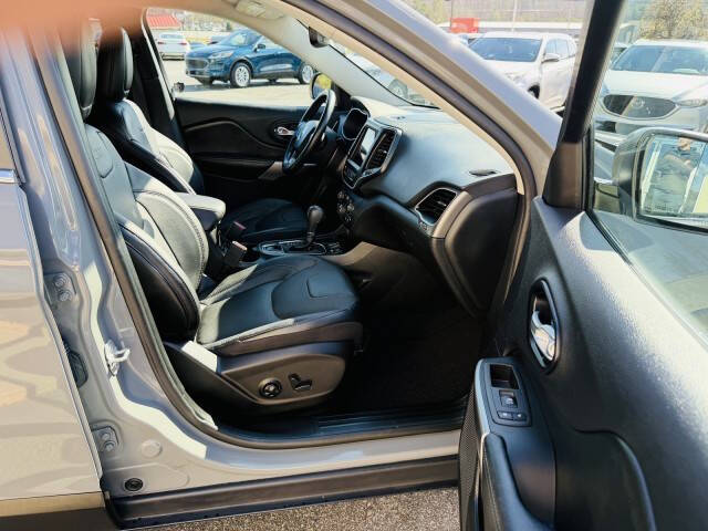 2021 Jeep Cherokee Latitude Lux