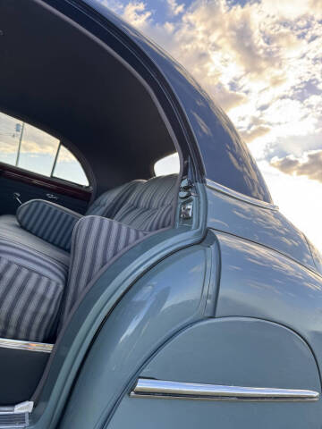 1946 Oldsmobile Ninety-Eight