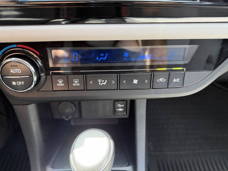 2015 Toyota Corolla LE Plus