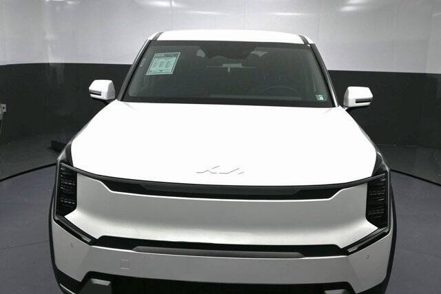 2024 Kia EV9 Light Long Range