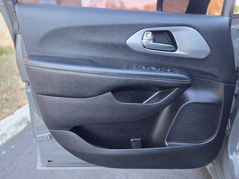 2021 Chrysler Pacifica Touring