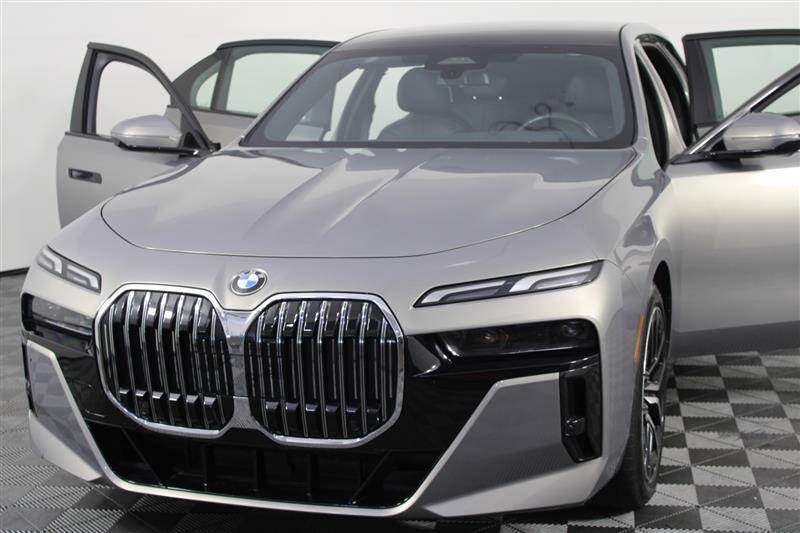 2024 BMW 7 Series 740i