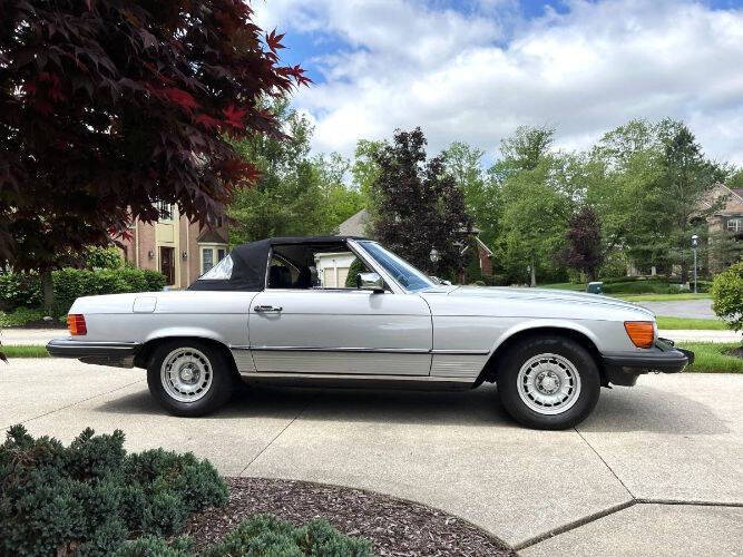 1984 Mercedes-Benz SL-Class