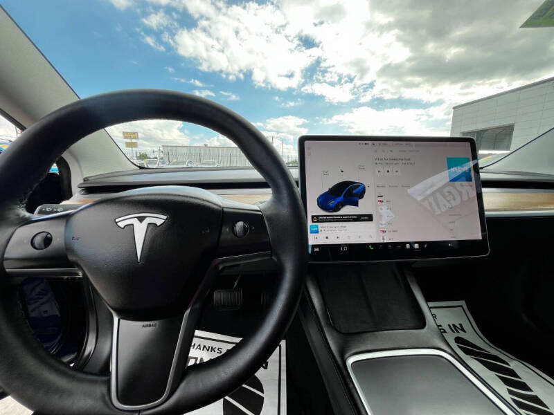 2021 Tesla Model 3 Standard Range Plus